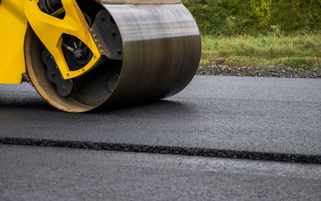 How much does asphalt paving cost?