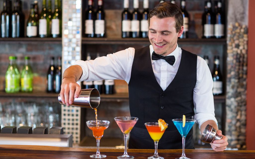 How much does it cost to hire a bartender?