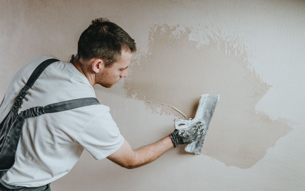How much does it cost to stucco a house?