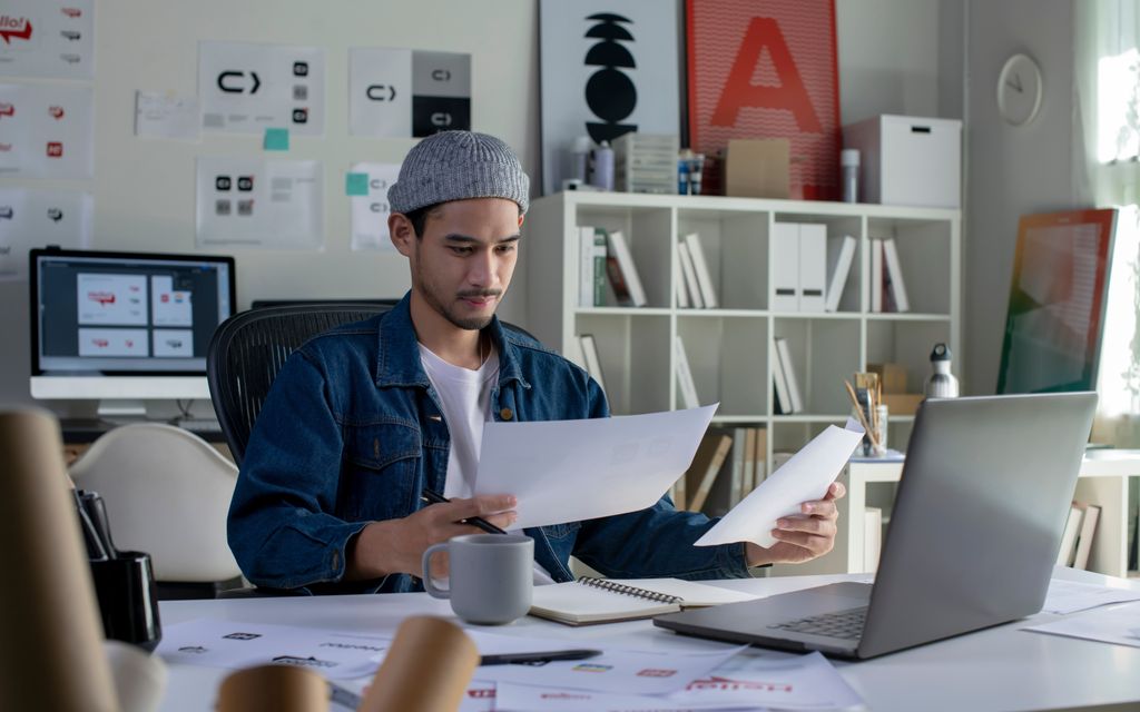 How much does a graphic designer cost?