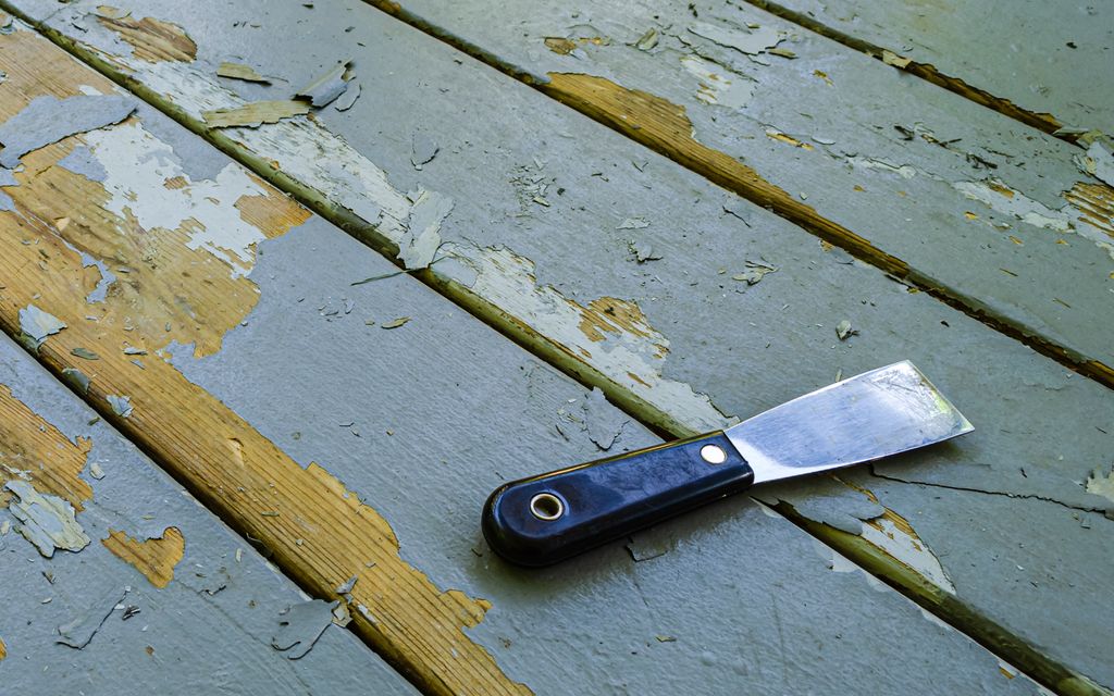 Lead paint removal cost in 2023.