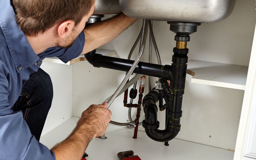 How much does a plumber charge per hour?