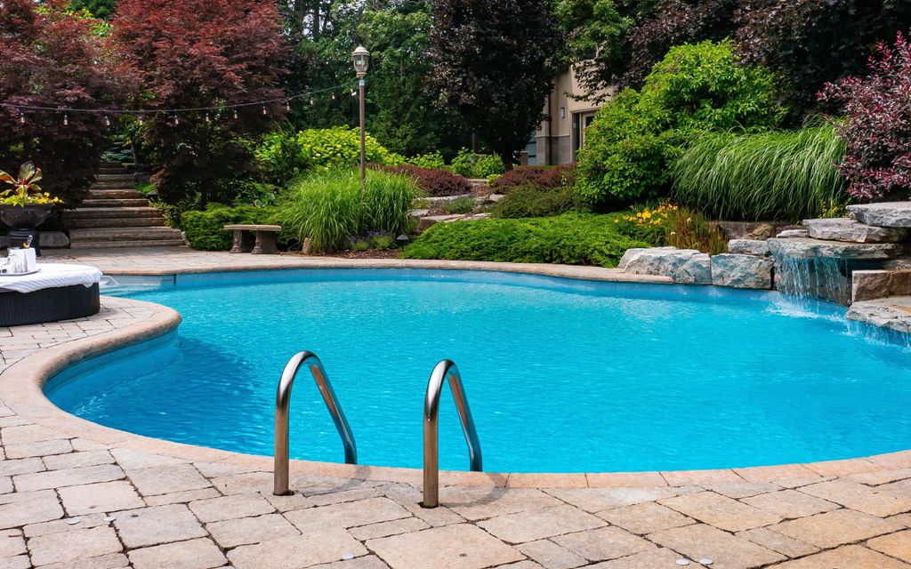 How much does it cost to build a pool?