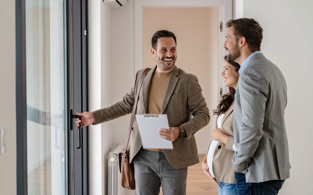 How much does a property manager cost?