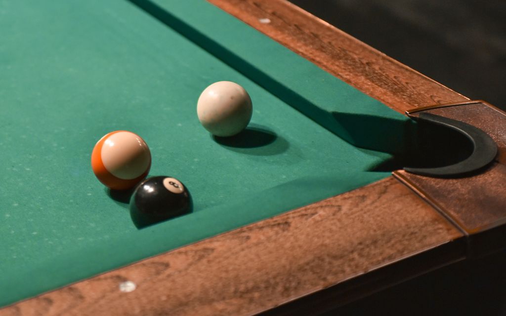 How much does it cost to refelt a pool table?