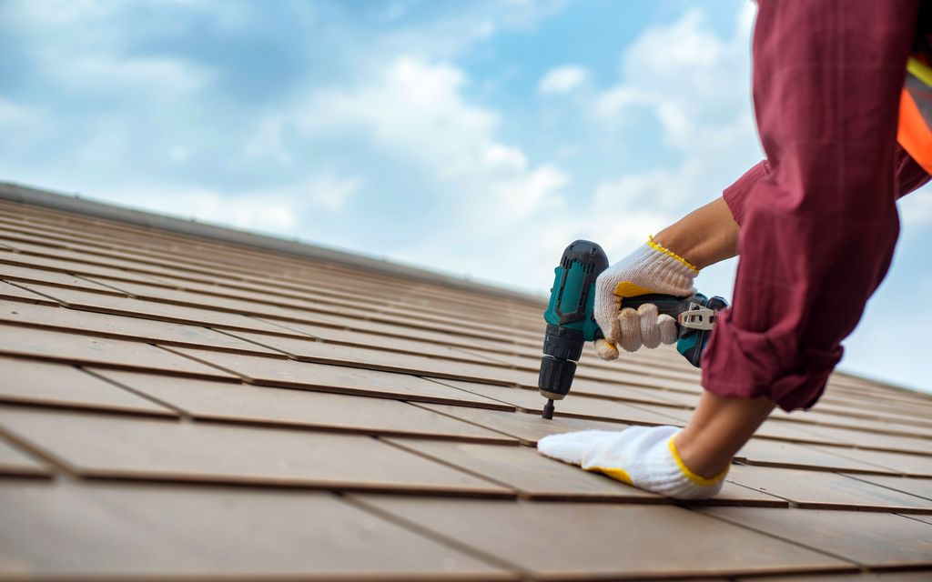 How much does it cost to replace a roof?
