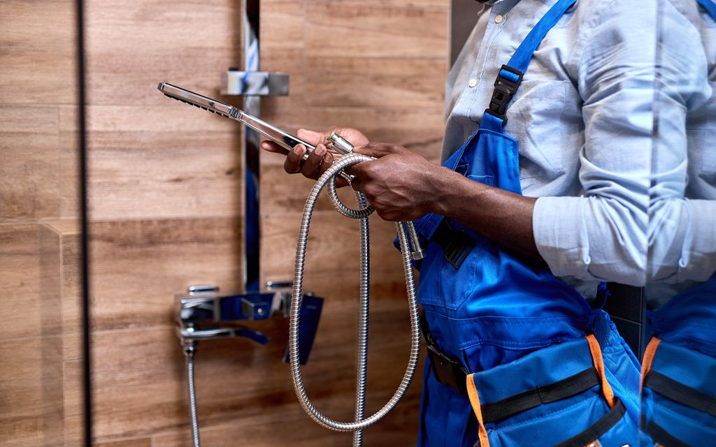 How much does it cost to repair a shower?