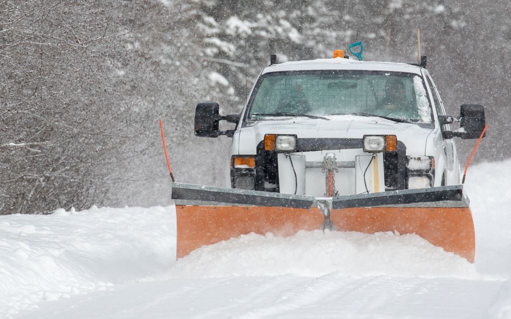 How much do snow plow services cost?