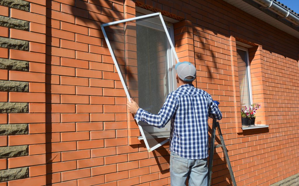 How much does it cost to replace a window screen?