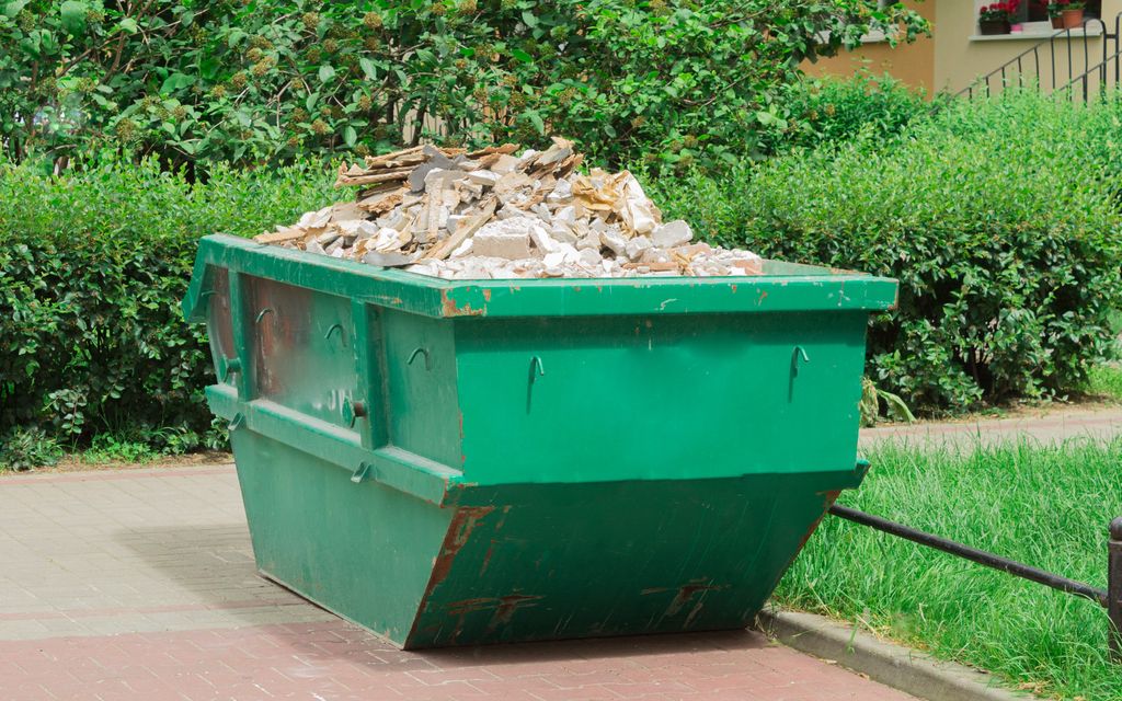 How much does it cost to rent a dumpster?