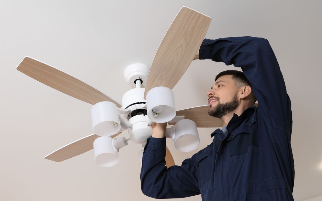 How much does it cost to install a fan?
