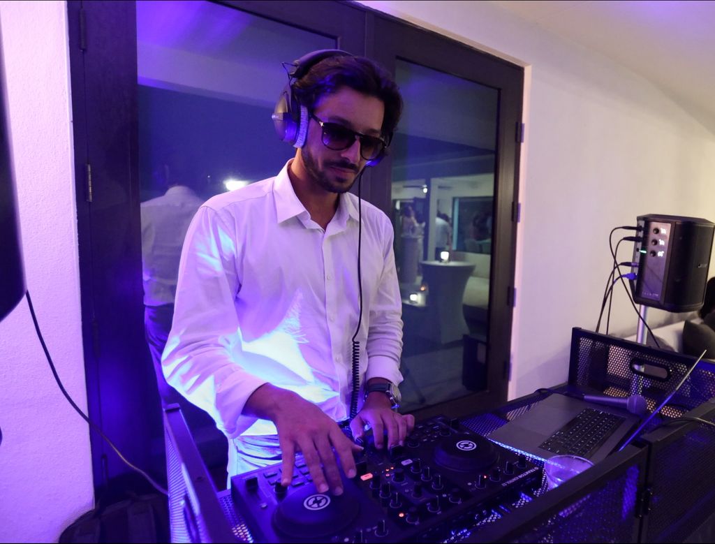 Private DJ set in Coral Gables