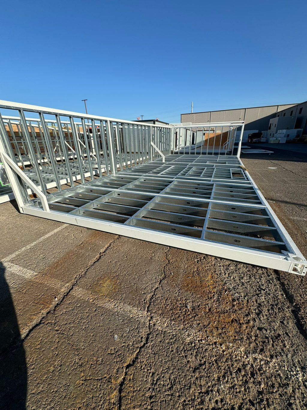 Parapet framed, before sheeting 