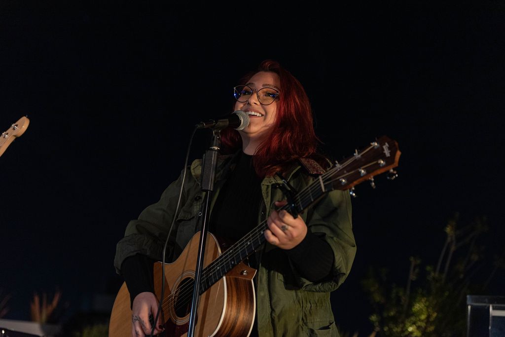 Mia, singer