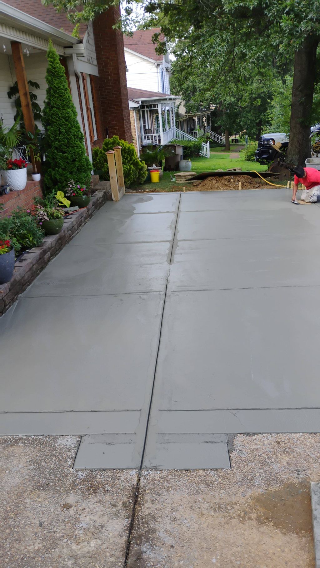 concrete driveway aggregate finish (pour day)