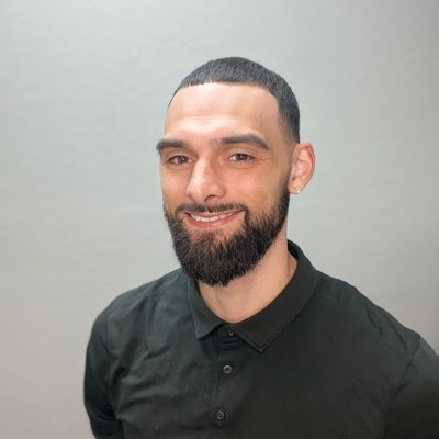 Avatar for Julian Lowe