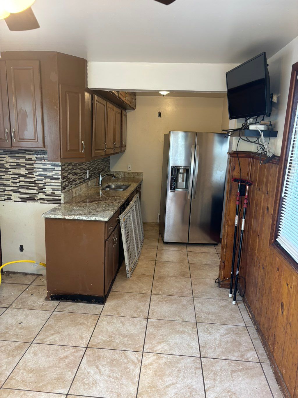 Kitchen Remodel (Before)