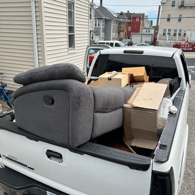 Avatar for Zach’s moving/ junk  removal