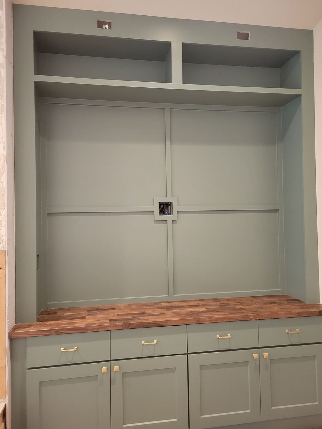 Custom built-in cabinets with Ikea countertops (I 
