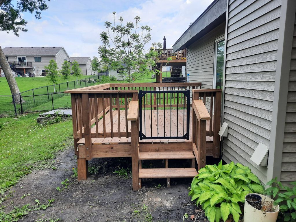 new cedartone deck with gate