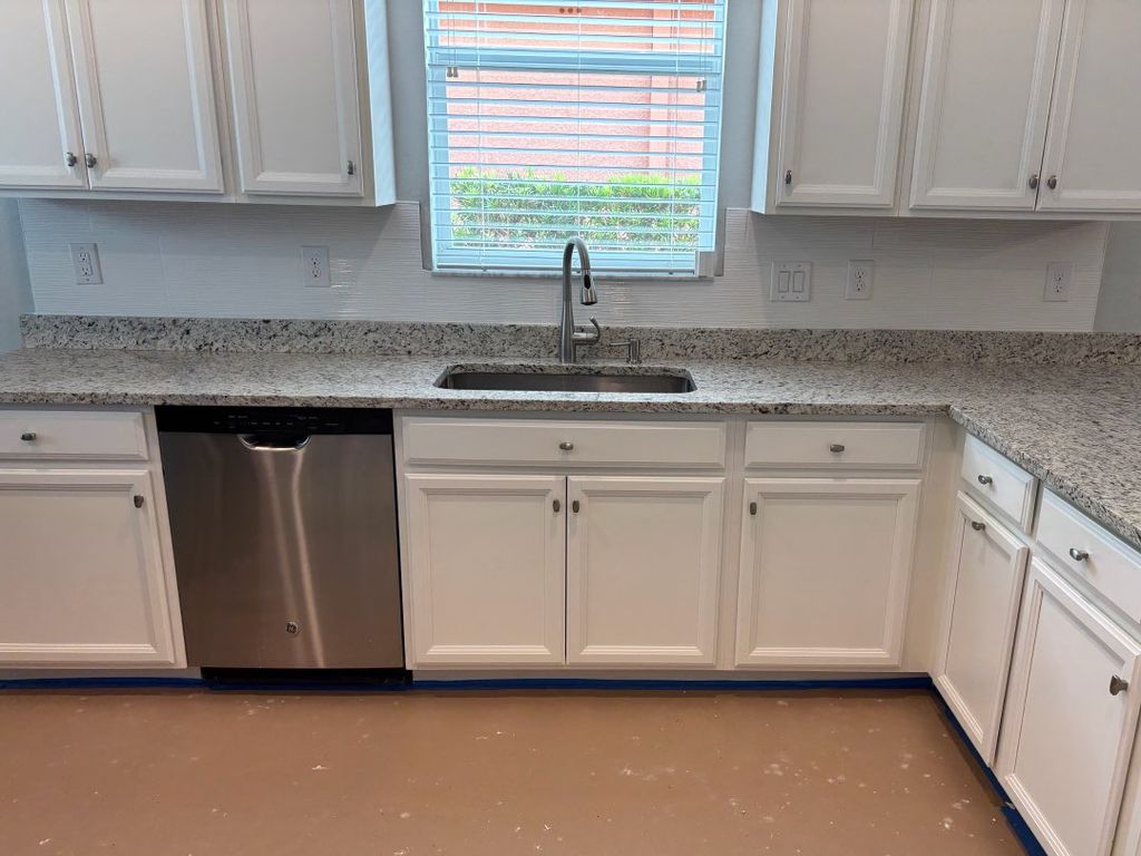 Fluted ceramic backsplash 