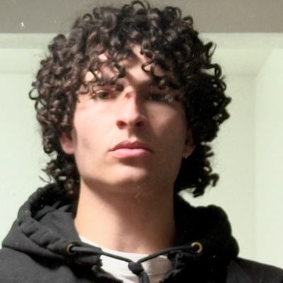 Avatar for Elisha Bystrov