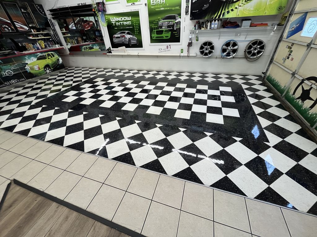 VCT Strip & Wax