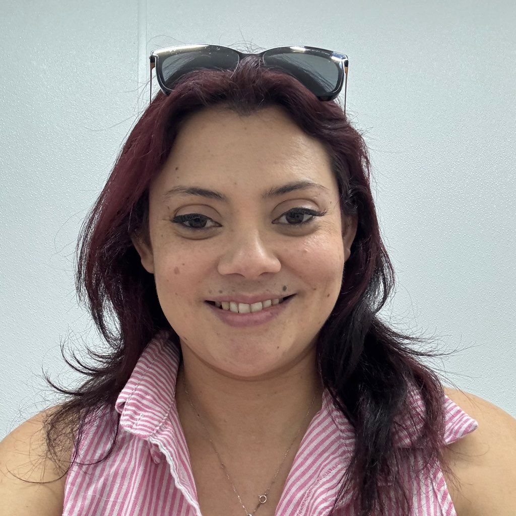 Maria|| Bilingual Notary & Wedding Officiant
