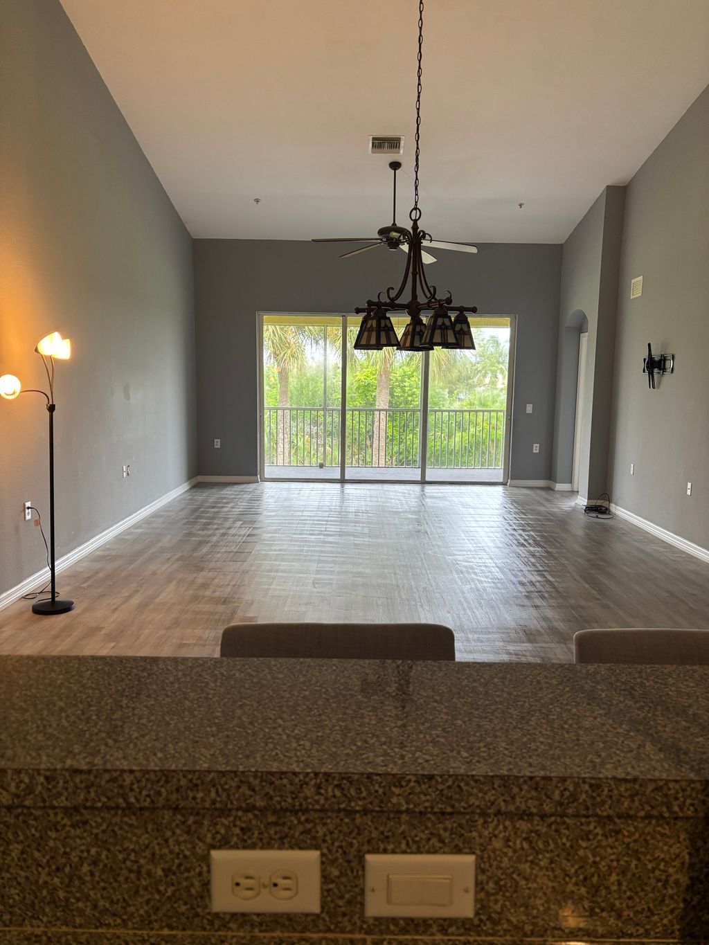 Move-out clean in Lakeland—because it’s all in the