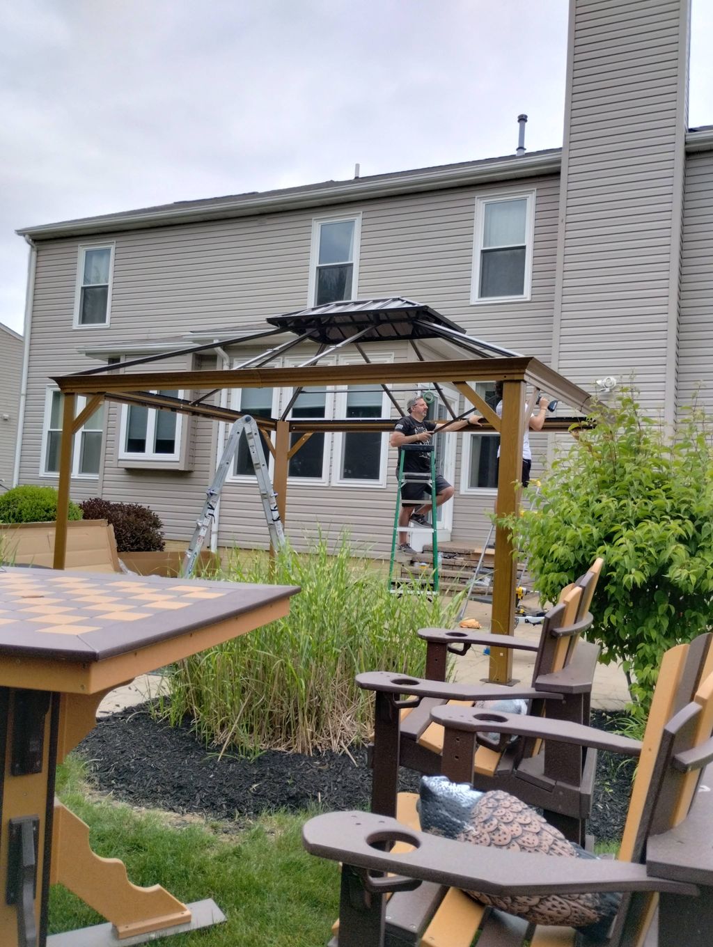 building a gazebo 