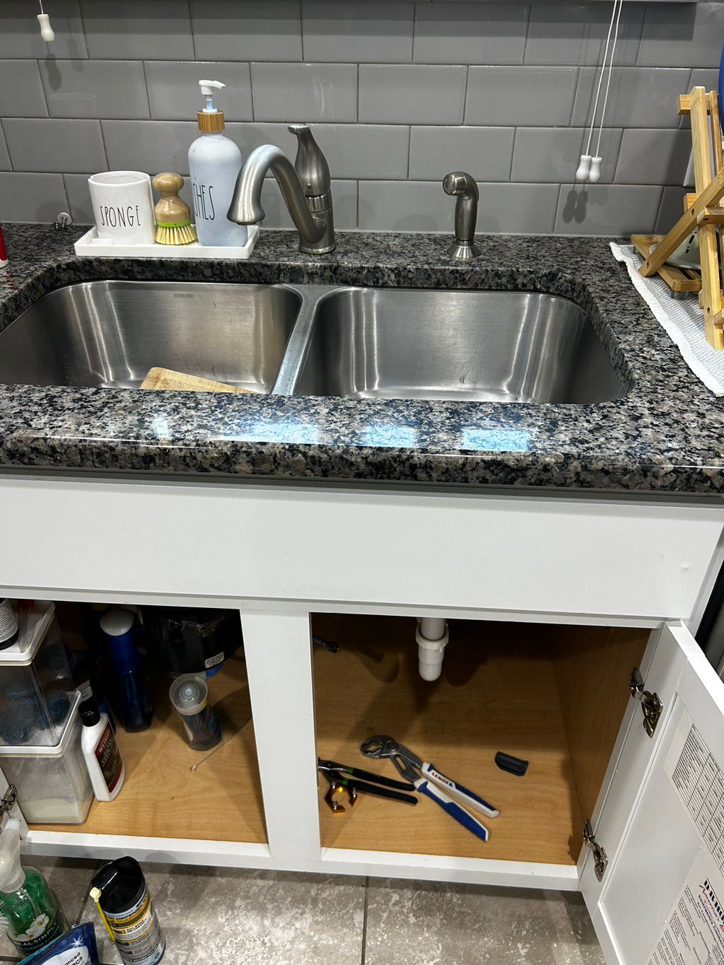 Replacing the faucet in the kitchen