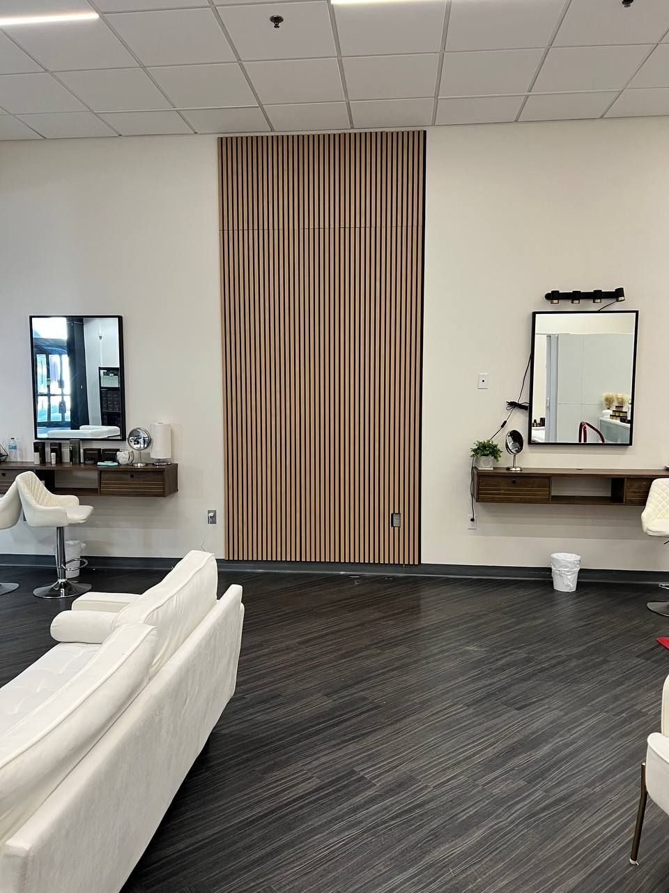 Shelves, mirrors and panels installation 