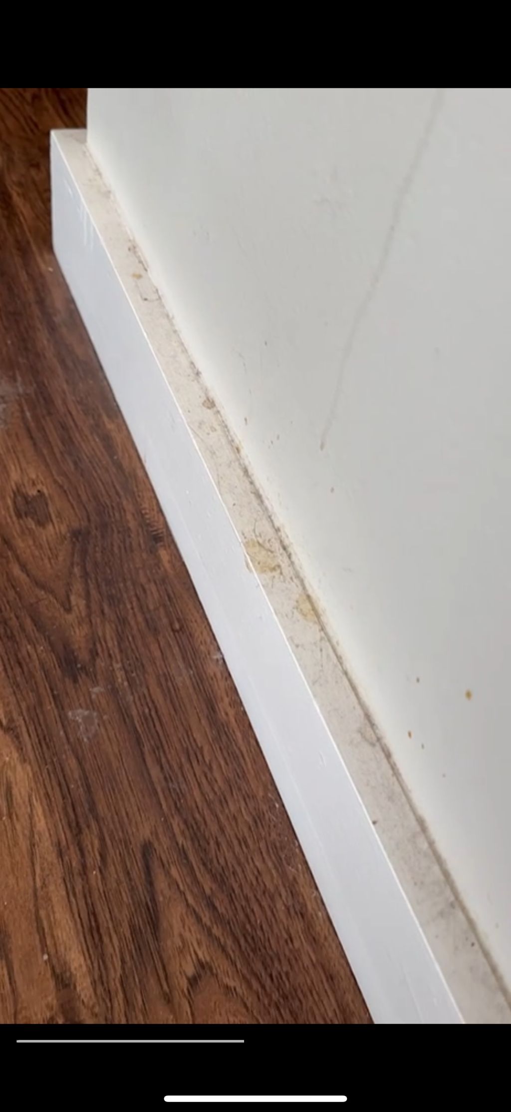 Baseboard before cleaning 