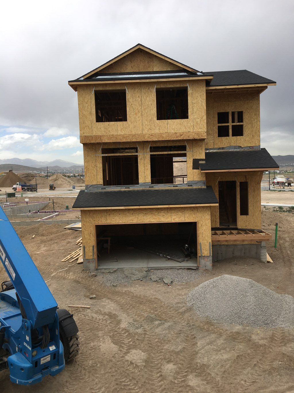 New roofing  installation new home