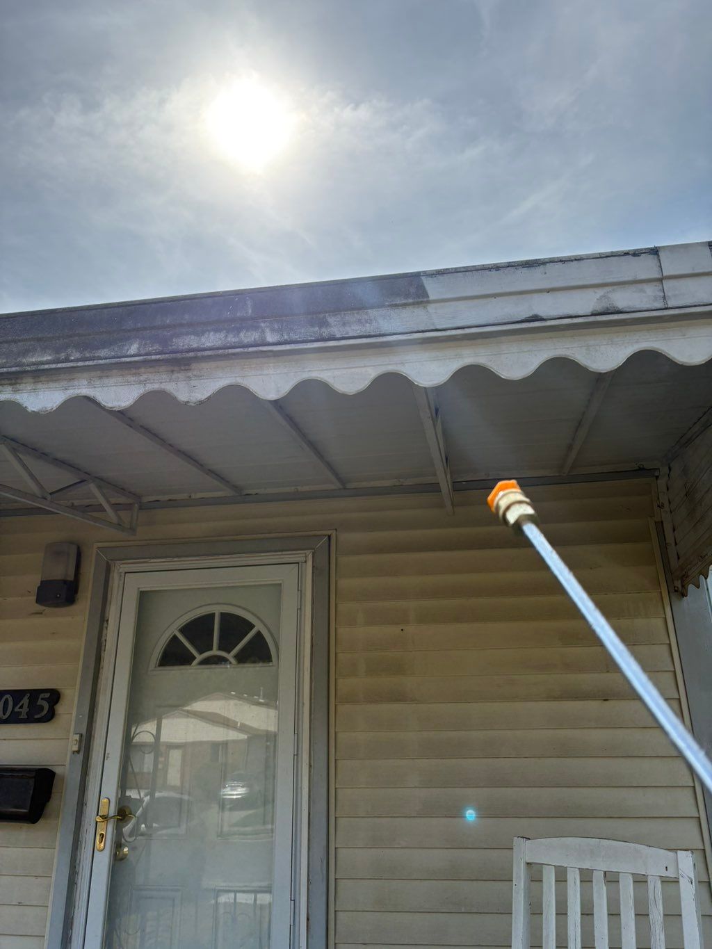 Vinyl siding powerwash