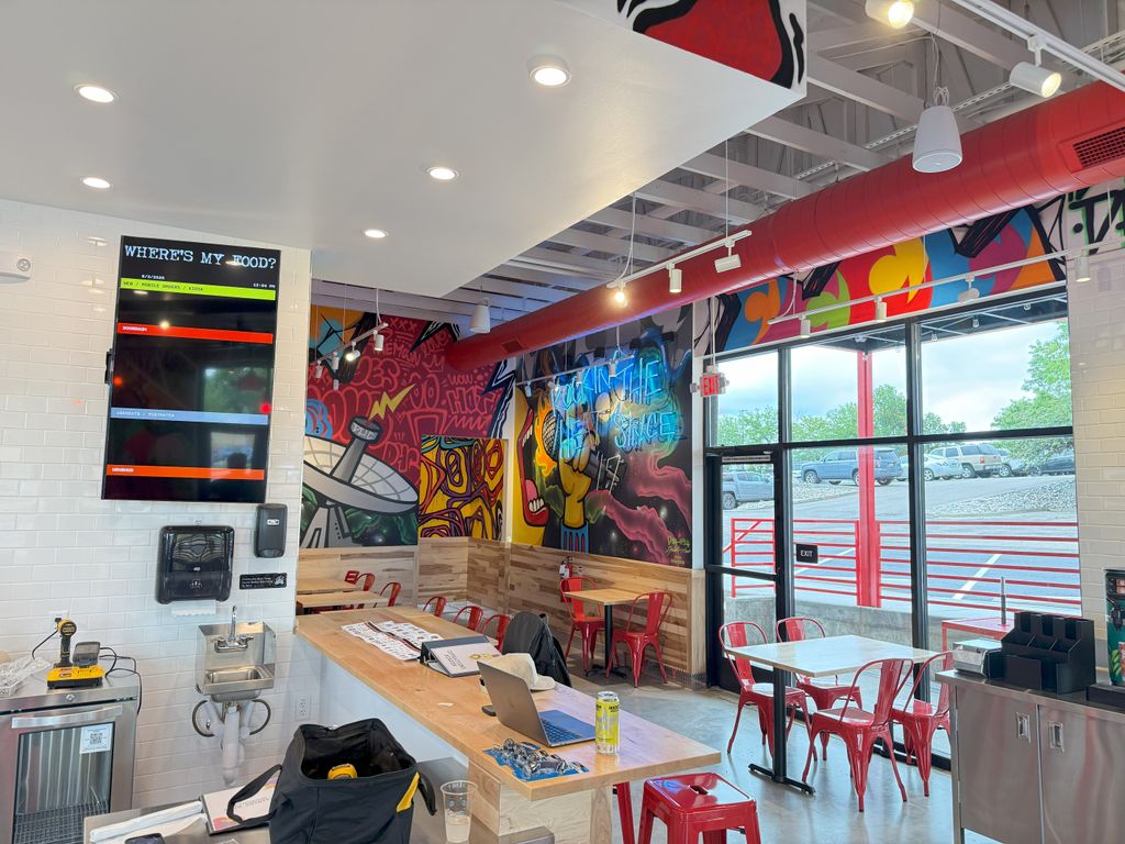 Dave's Hot Chicken - Inside Lighting