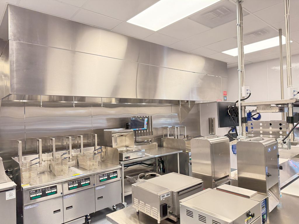Dave Hot Chicken - Kitchen Equipment 