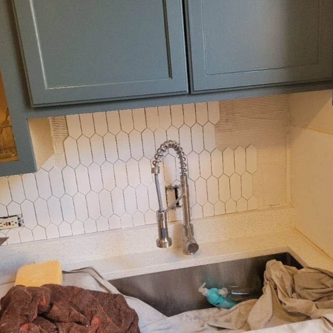 kitchen backslash installation ceramic tile. elect