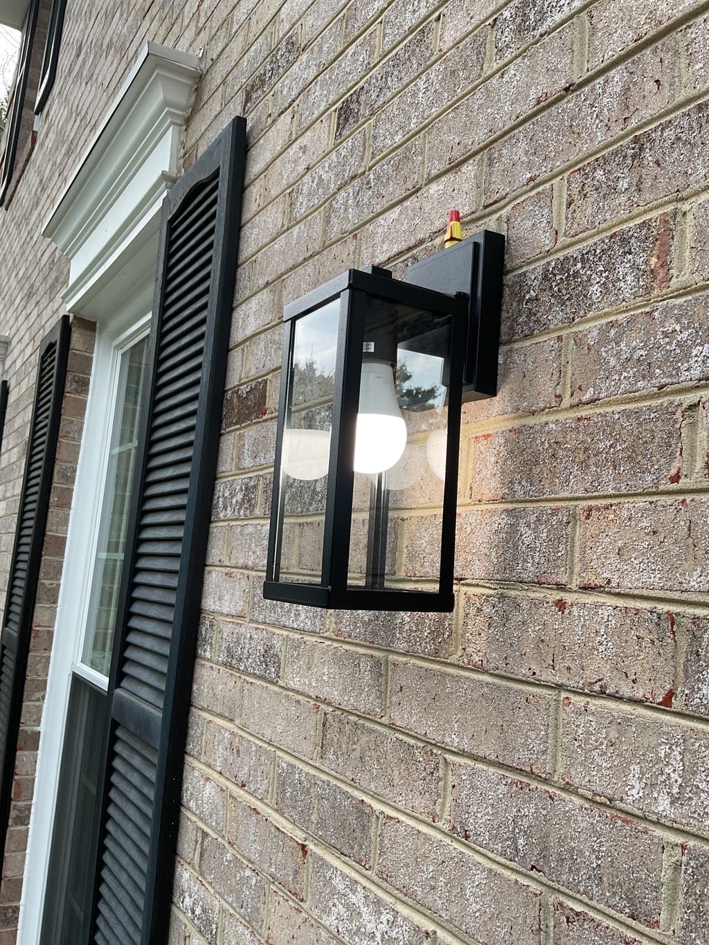 Outdoor light installation 