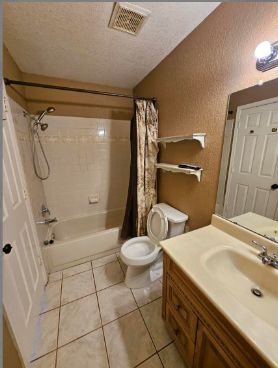 cWe make every sink, tub, and tile spotless!