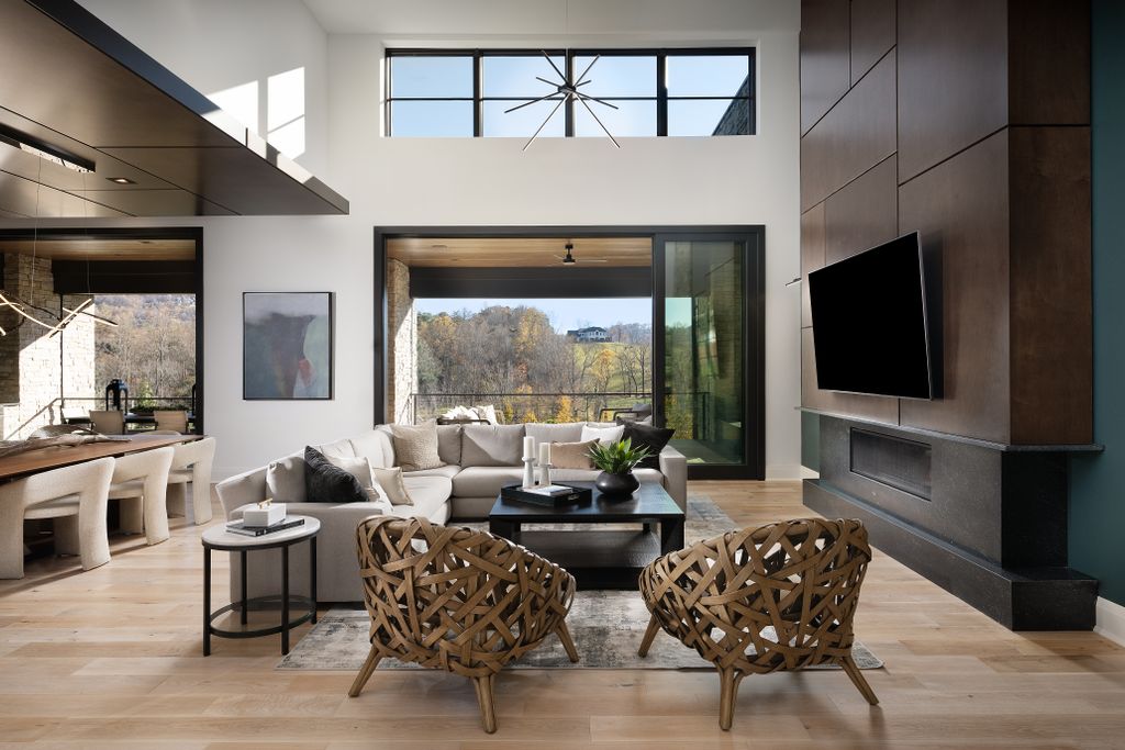 Hylander Interior 