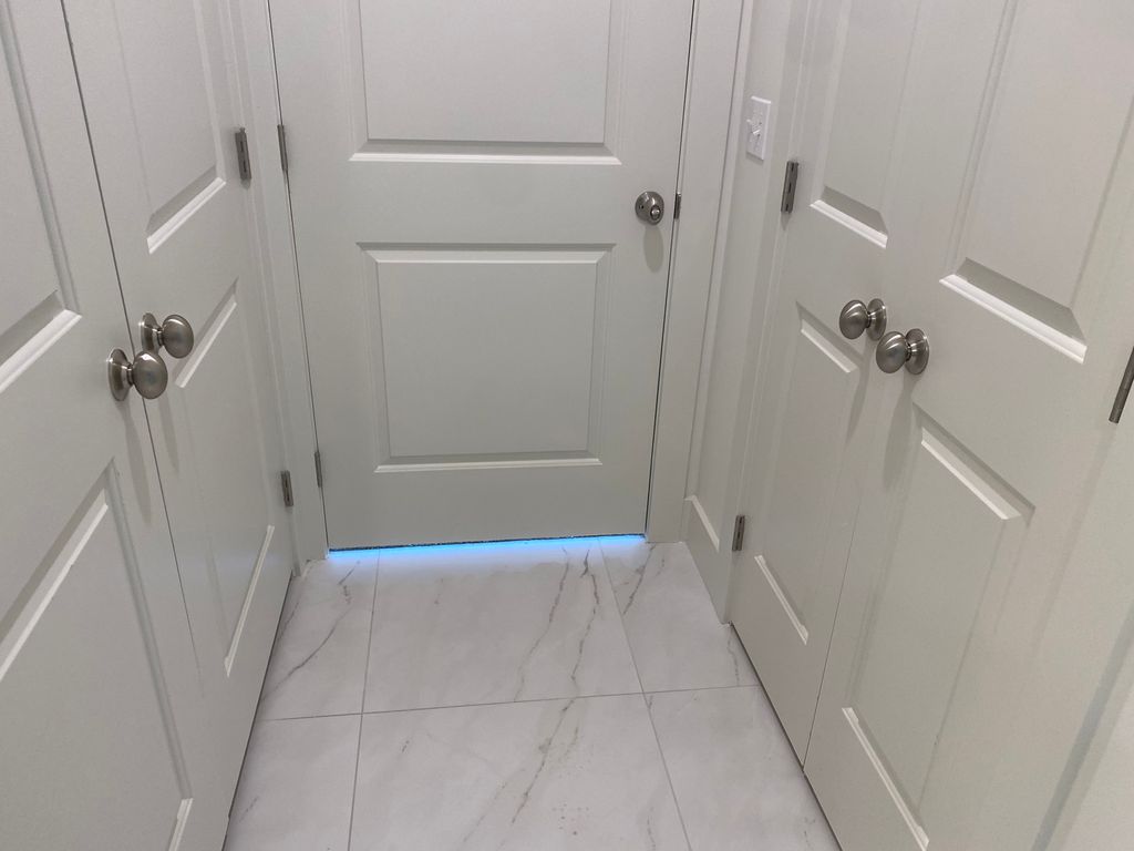 Precisely installed and painted doors: soft close,