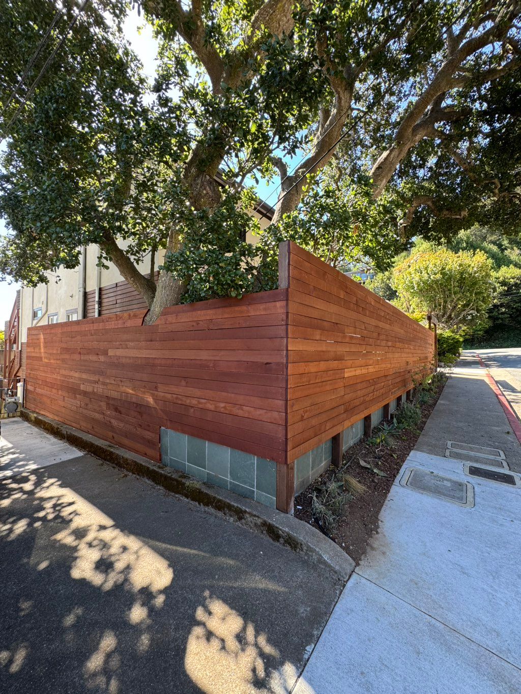 Horizontal fence 