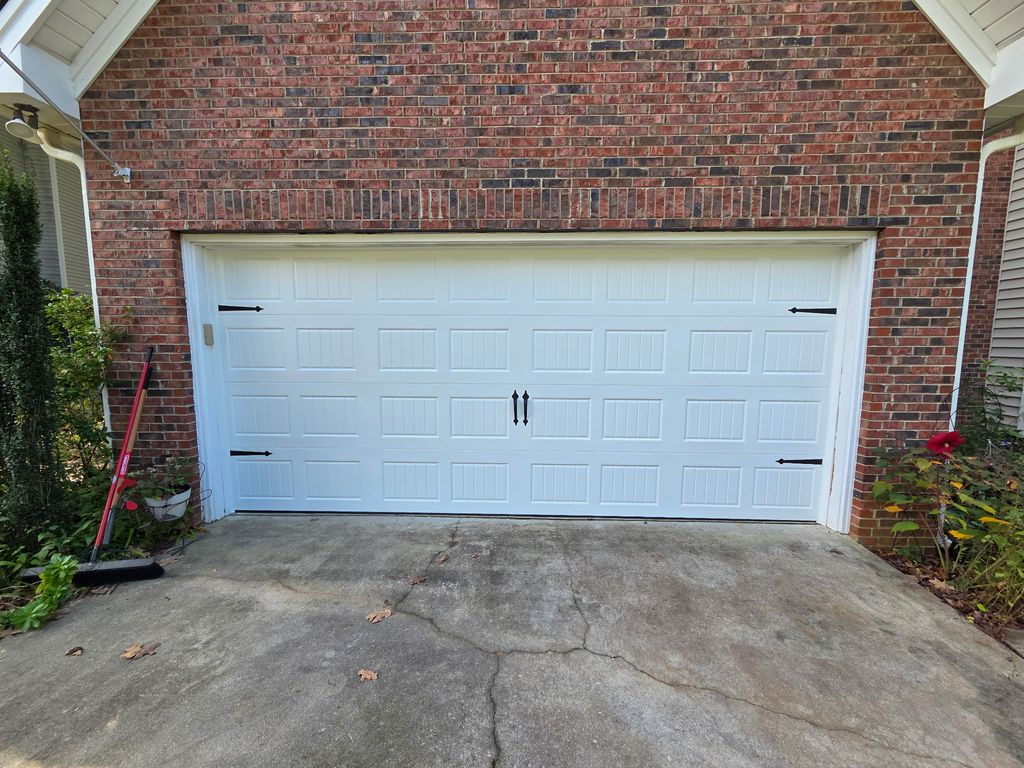 Brand New 16'x7' Double Car Door w/ Decorative Har
