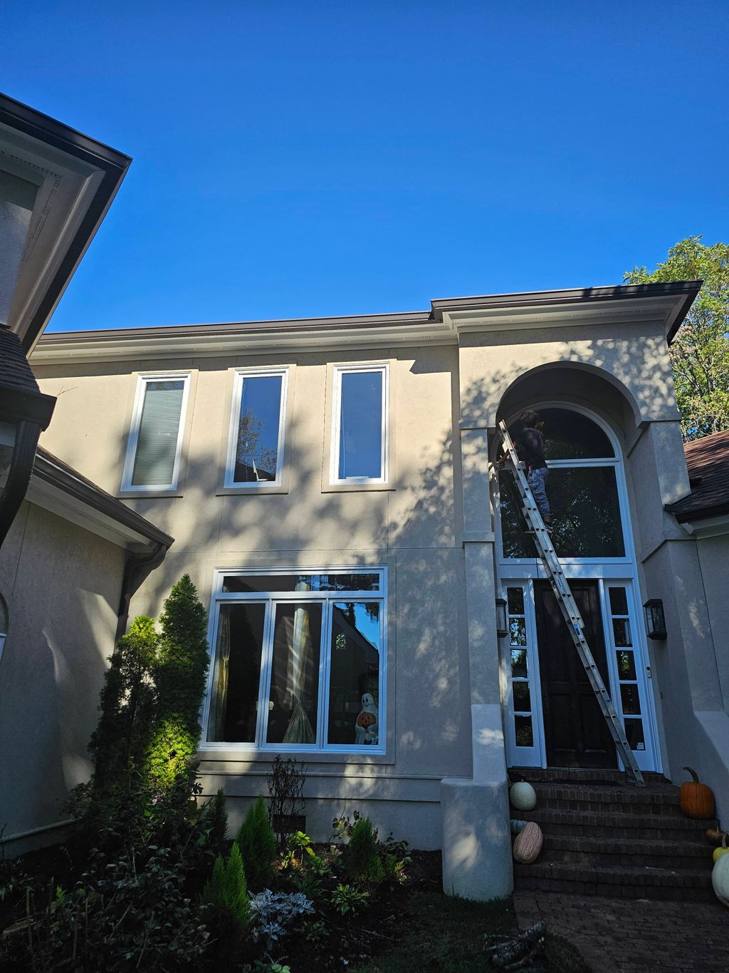 Exterior painting Windows 