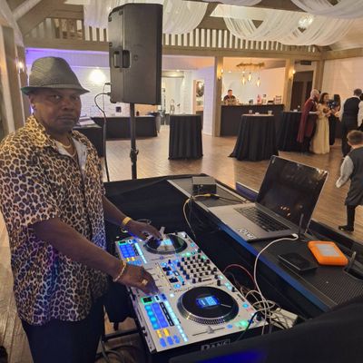 Avatar for Robert's DJ & Karaoke Services