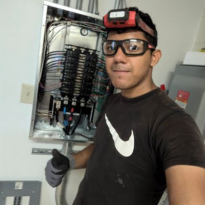 Avatar for Madrid Electric LLC