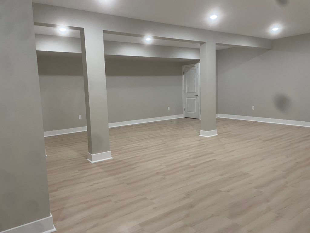 ( Finish Basement) Vinyl  Flooring and Painting 
