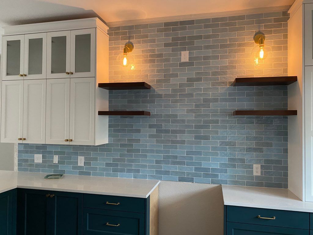 Kitchen tile backsplash (after)