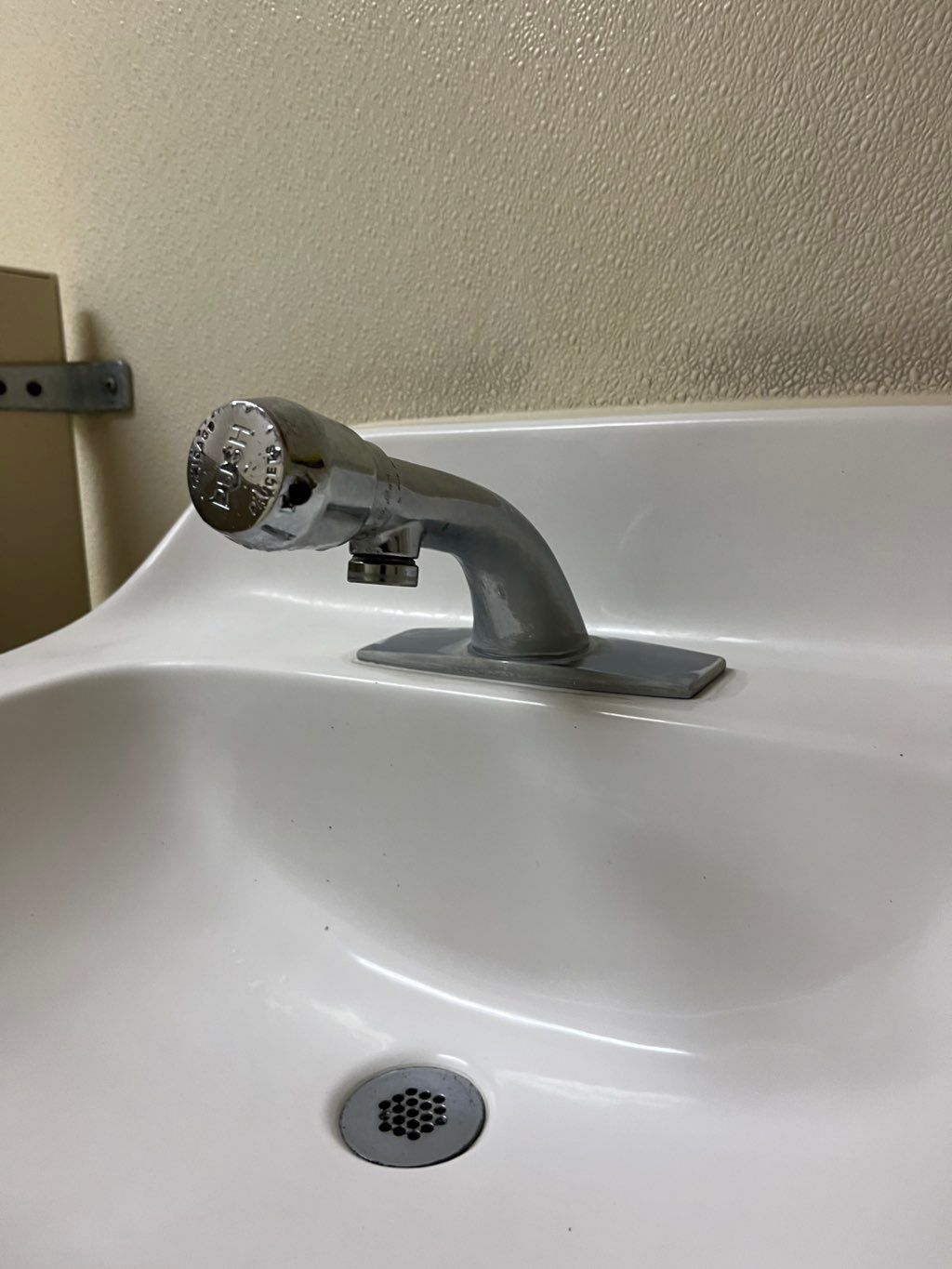 New comercial Chicago faucet 